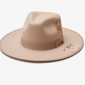 Wyeth felt hat. Magnolia in Pink.